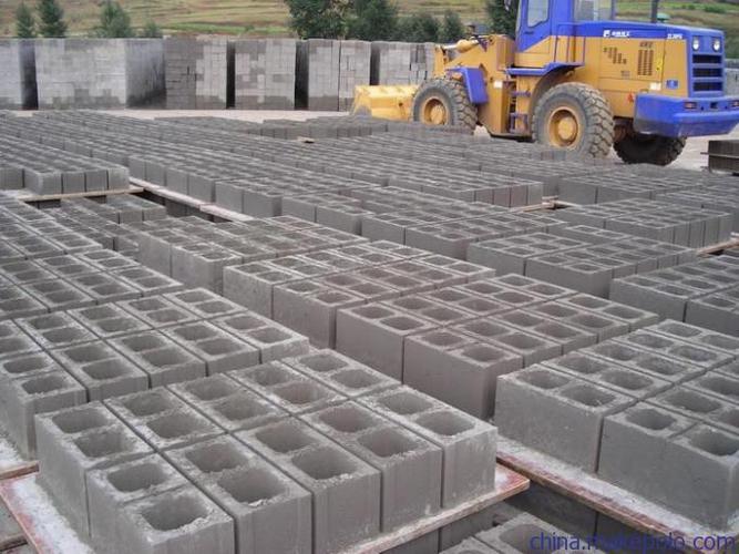 唐山批量出售陶粒空心砖机设备 水泥制砖机设备生产砖厂